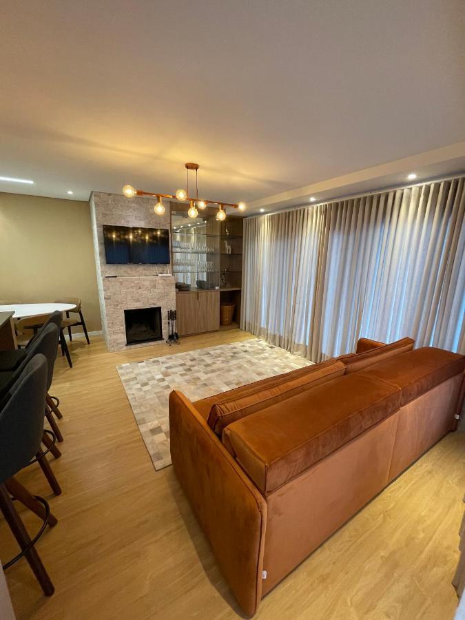 Apartamento Espetacular, 2 Suites, A 30M Da Rua Coberta Gramado Luaran gambar