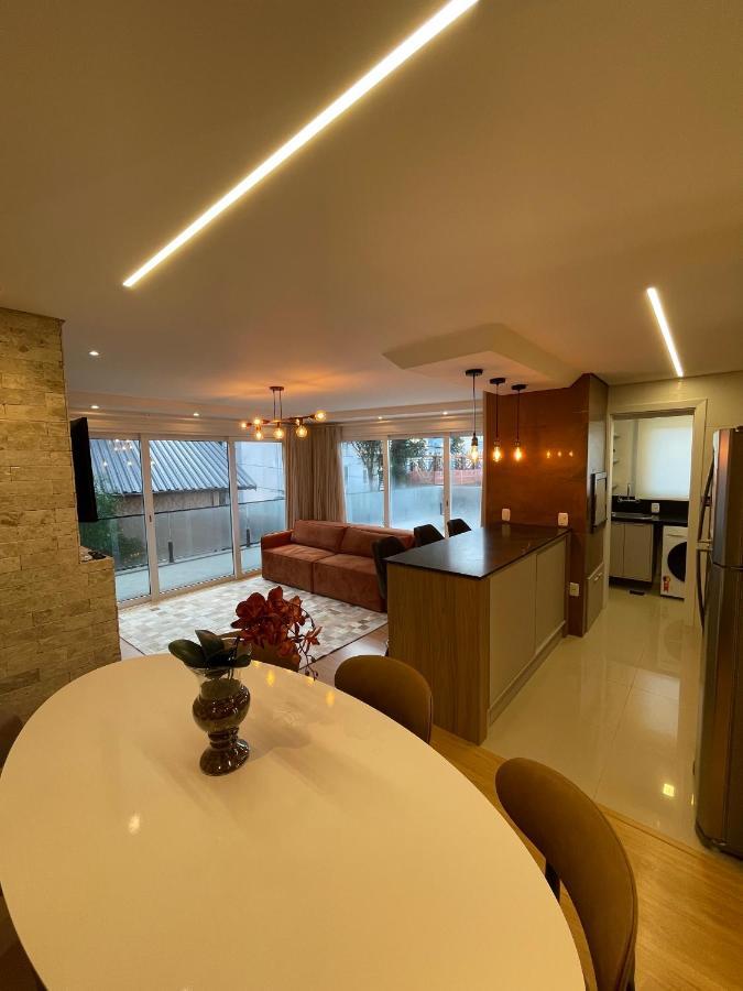 Apartamento Espetacular, 2 Suites, A 30M Da Rua Coberta Gramado Luaran gambar